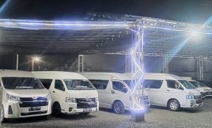 Sewa Hiace MeTrans